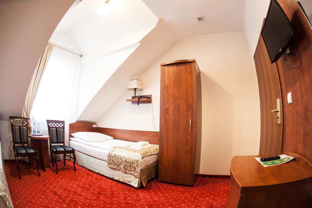 Hotel Stara Gorzelnia Licheń 객실 사진