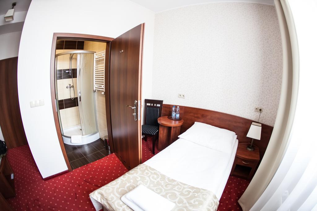 Hotel Stara Gorzelnia Licheń 객실 사진